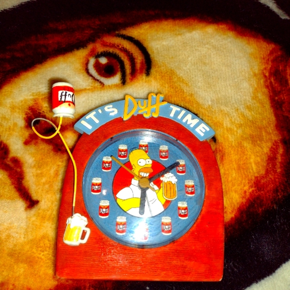 2002 The Simpsons "It's Duff Time" Clock !